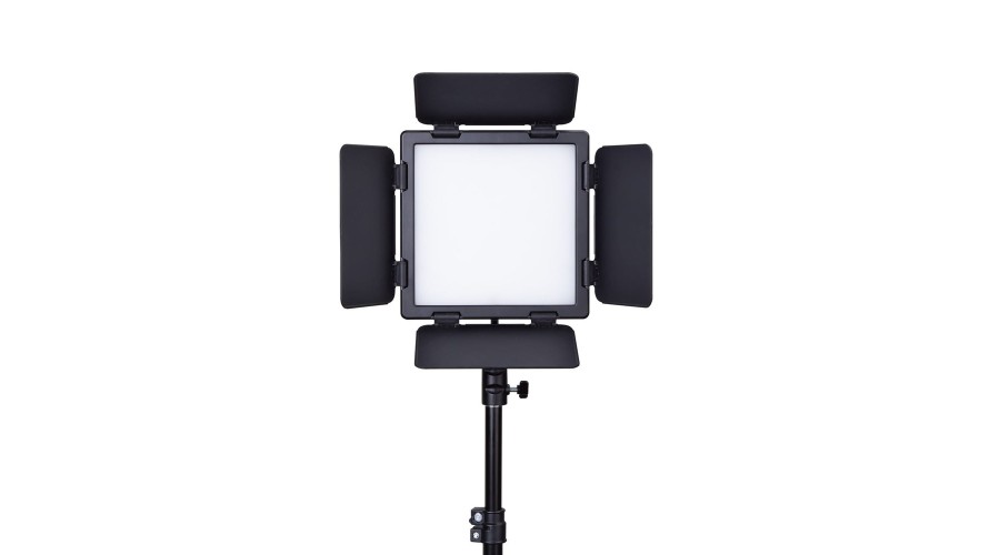 SWIT CL-40D – компактен двуцветен LED панел 40 W