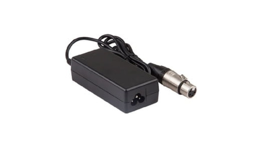 SWIT 1093 Adaptor – захранващ адаптер 12 V, 5 A, 60 W, 4-pin XLR (прав)